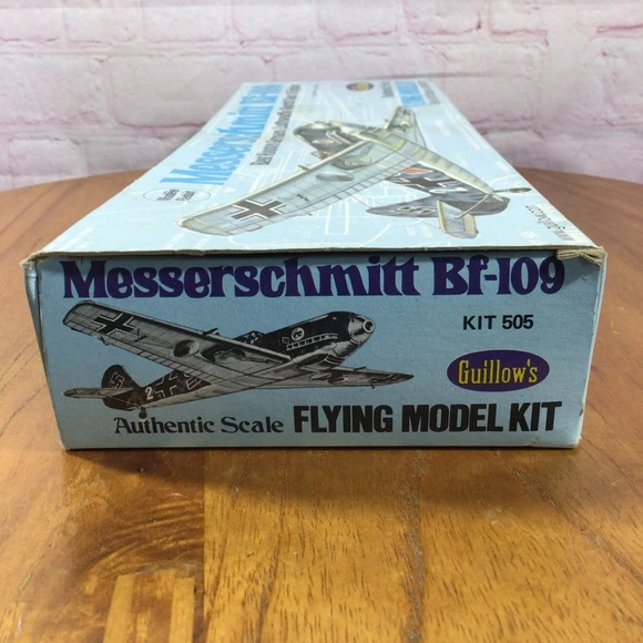 Vintage Guillow Messerschmitt BF-109 Authentic Scale Flying Model Kit - Picture 3 of 14